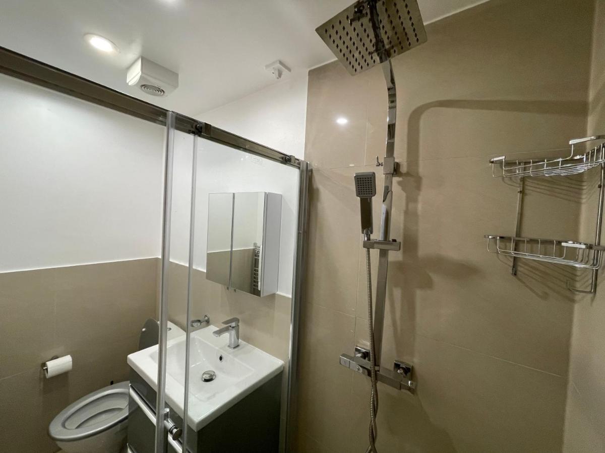 Luxury Studio Apartment Harrow on the Hill Exterior photo