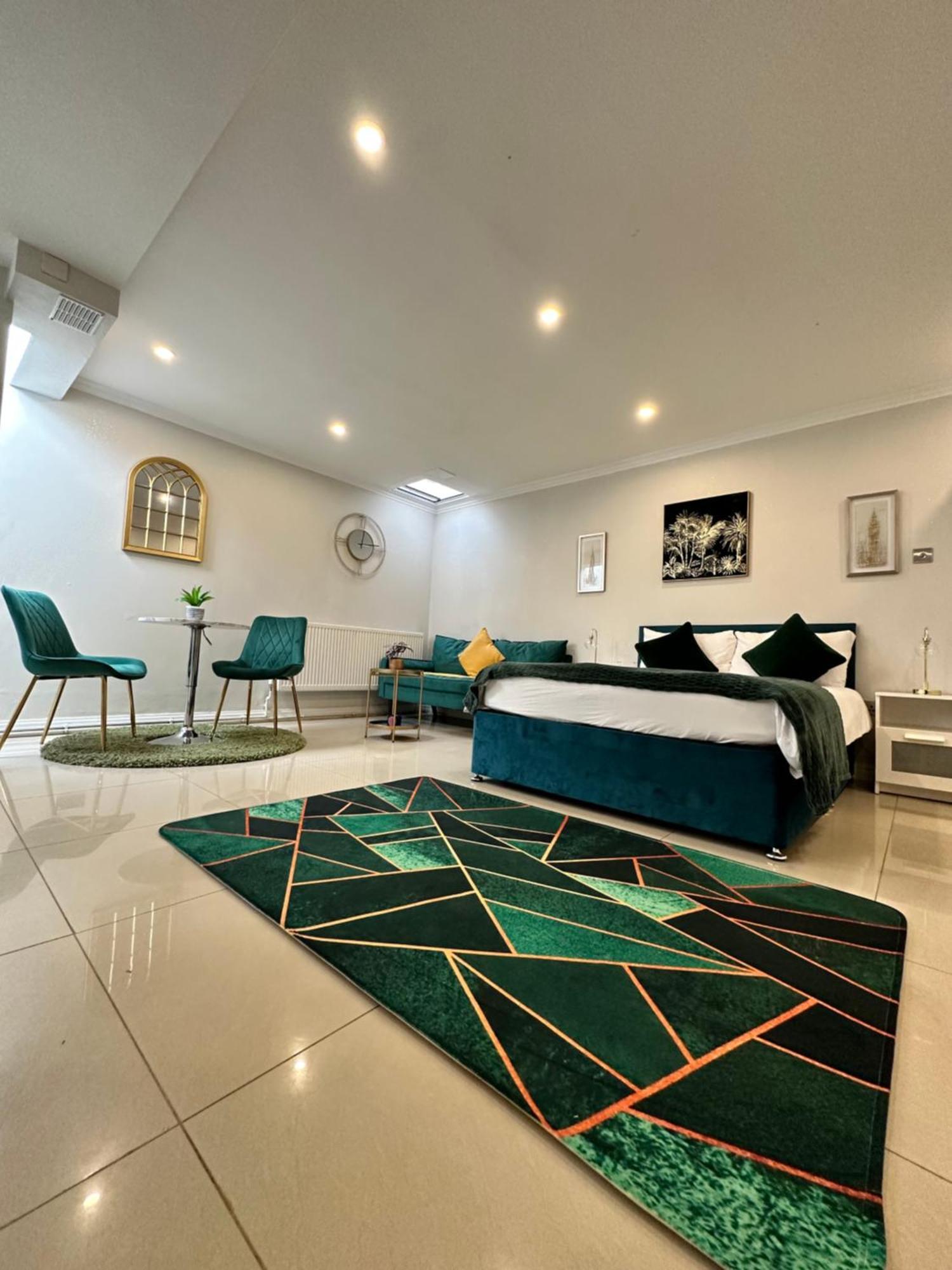 Luxury Studio Apartment Harrow on the Hill Exterior photo
