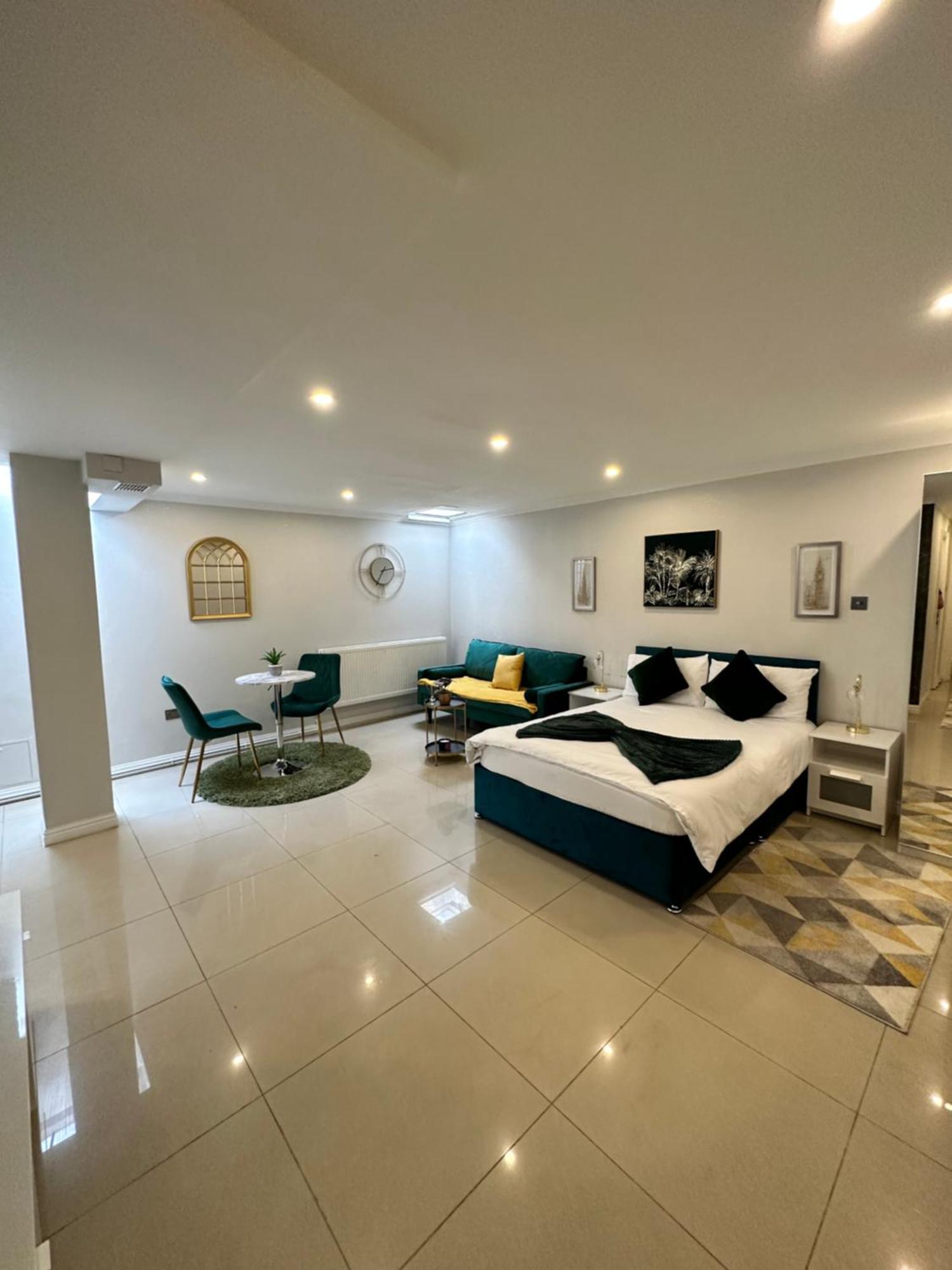 Luxury Studio Apartment Harrow on the Hill Exterior photo